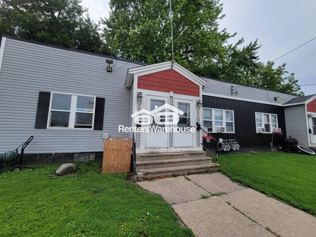 Building Photo - 403 N Dewey St