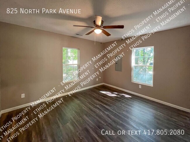 Foto del edificio - 825 N Park Ave