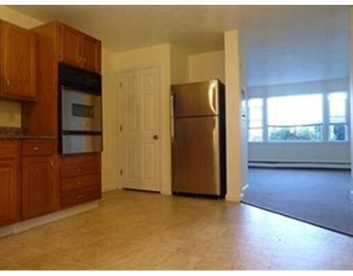 Building Photo - 7 Blueberry Dr