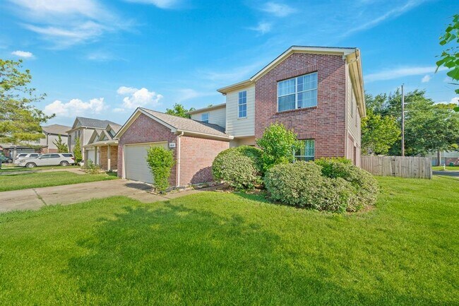 Foto del edificio - 16815 Watering Oaks Ln