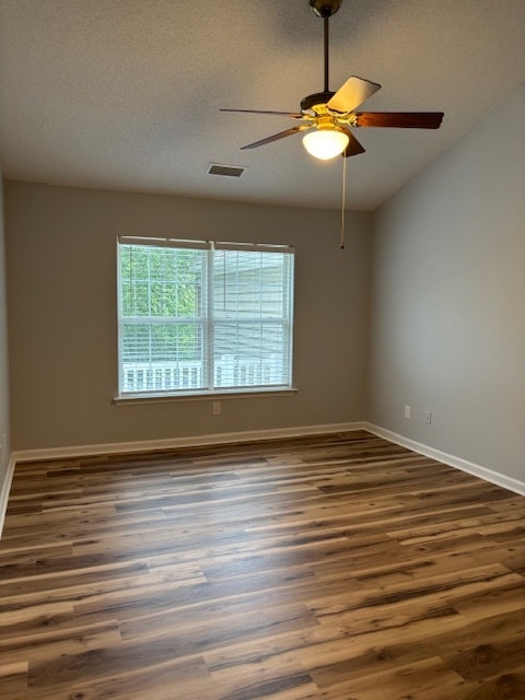 Primary Bedroom - 305 Settlement Dr