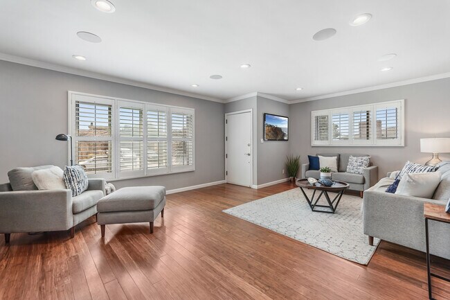 Foto del edificio - 401 E Walnut Ave