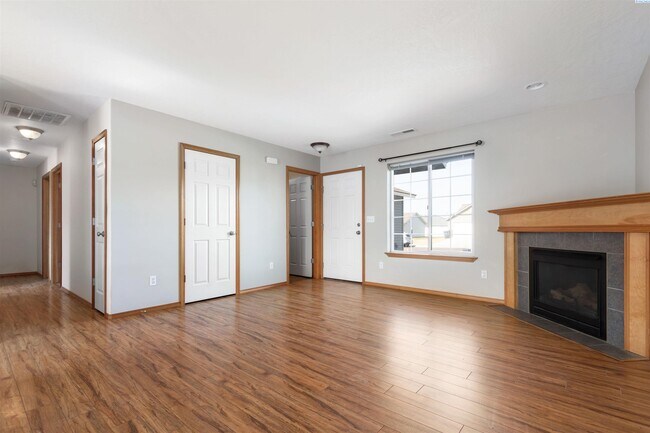 Building Photo - West Pasco Home $1600/m