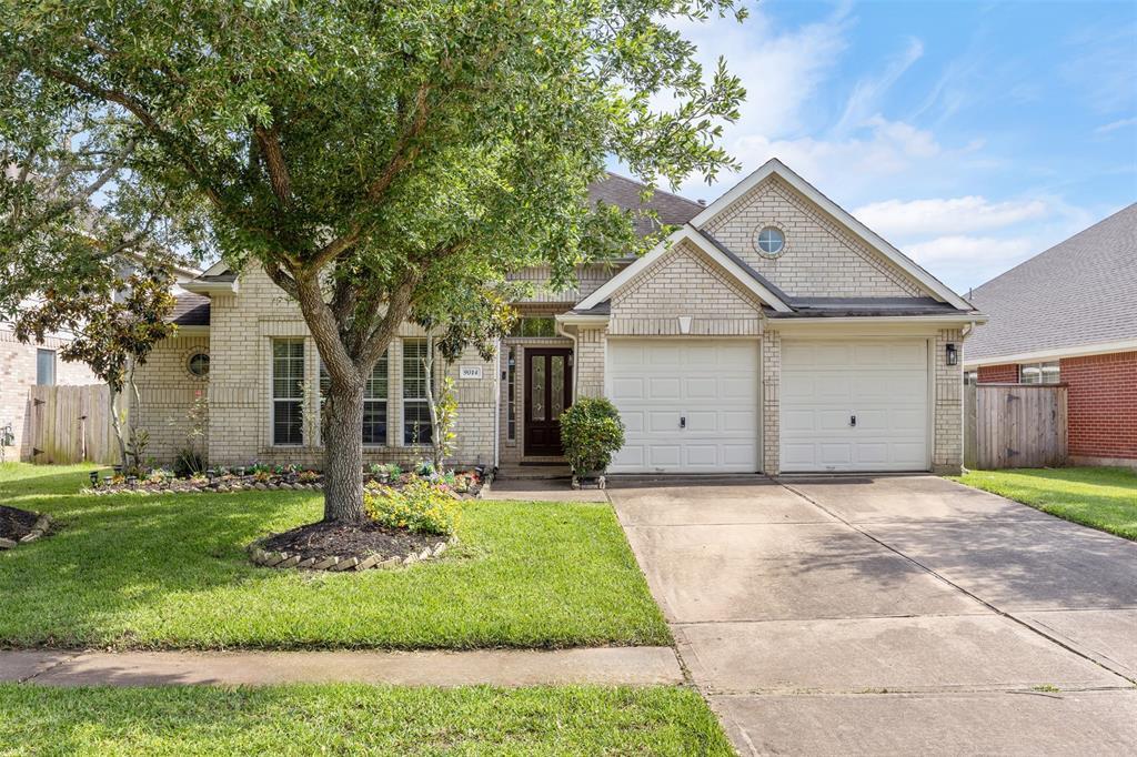 Primary Photo - 9014 Carriage Point Dr