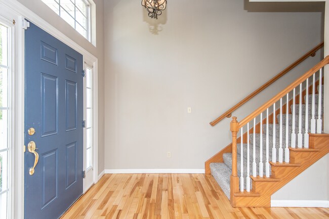 Building Photo - 3056 Crimson Oaks Dr
