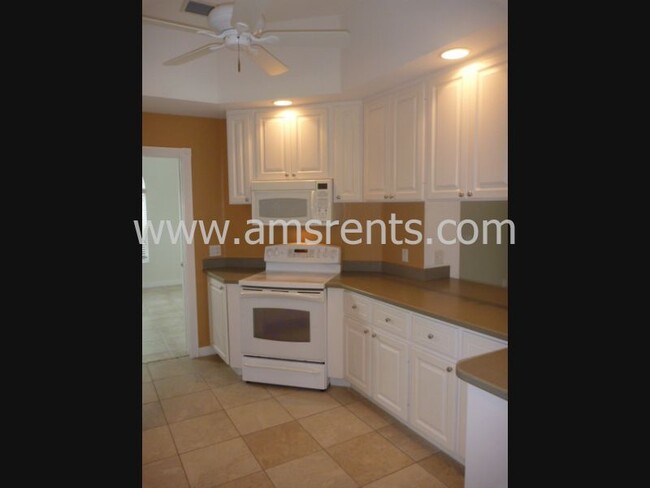 Building Photo - 11784 Eagle Ray Ln
