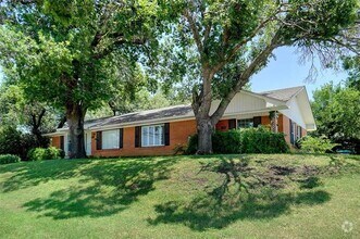 Building Photo - 4424 Granbury Rd