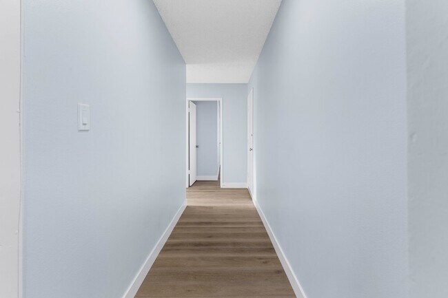 Foto del edificio - 1804 W 78th St