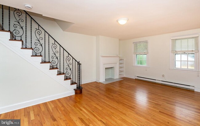 Foto del edificio - 240 Henley Rd