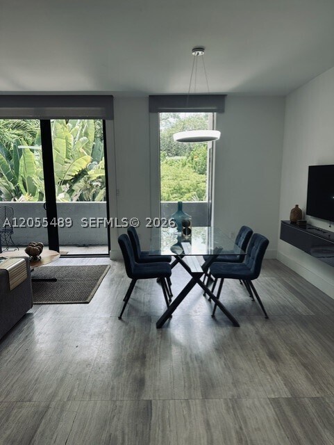 Foto del edificio - 682 NE 63rd St