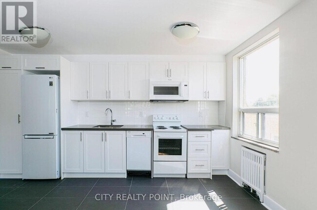 Photo du bâtiment - 990 Avenue Rd