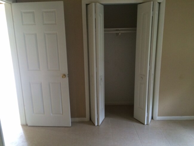 Building Photo - 3060 Key Ln