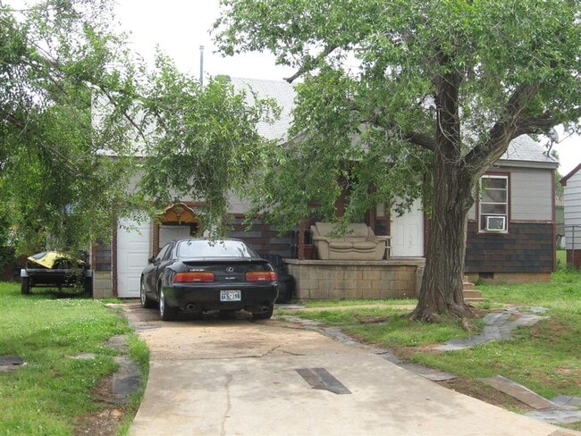 Building Photo - 3 Bedroom House in OKC