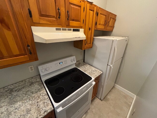 Building Photo - Charming Studio Apartment in the Heart of South Berwick – Great Location!