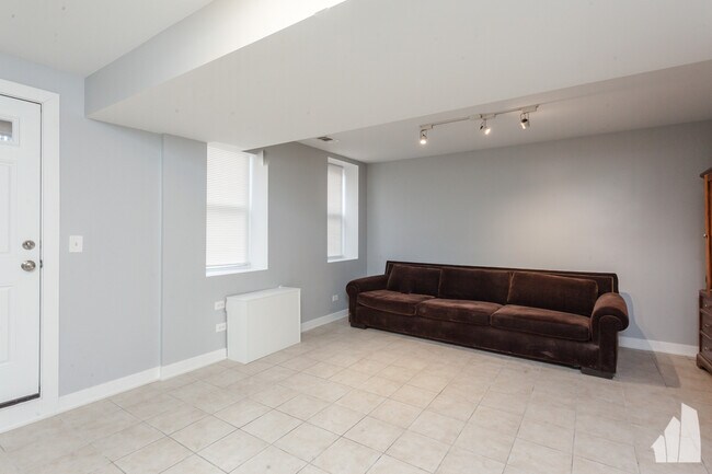 Foto del edificio - 3089 S Bonfield St