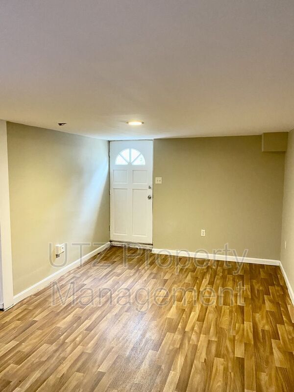 Foto del edificio - 3139 Westminster St