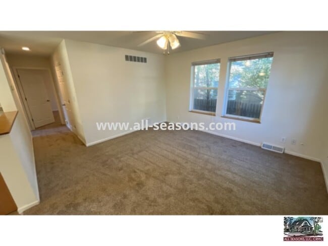 Photo - Spectacular spacious front unit in a West-side duplex! House