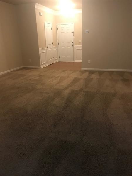 Foto del edificio - 547 Oakside Pl