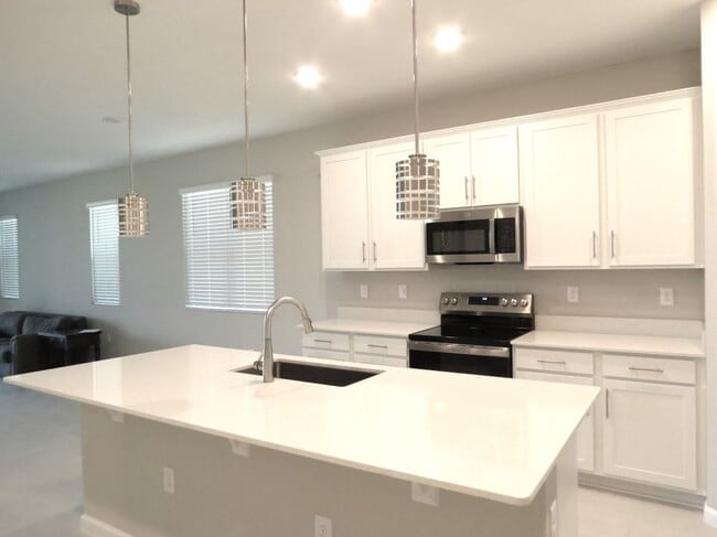 Building Photo - 917 Heirloom Dr