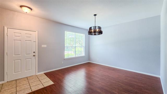 Building Photo - 2912 Clear Creek Dr