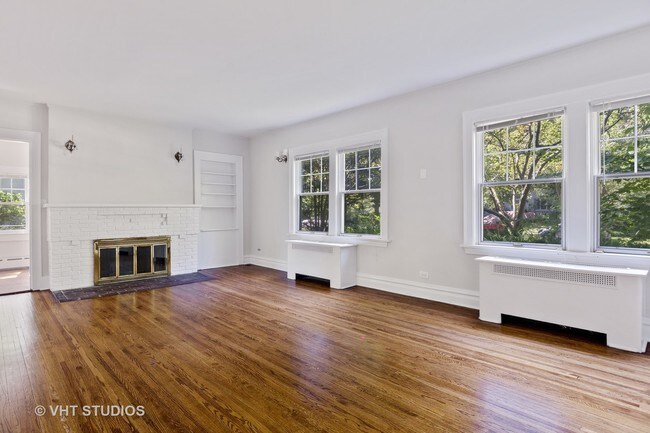 Foto del edificio - 527 Warwick Rd