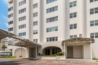 Building Photo - 1700 Benjamin Franklin Dr