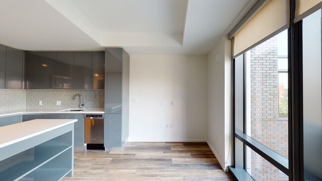 Interior Photo - 345 Harrison