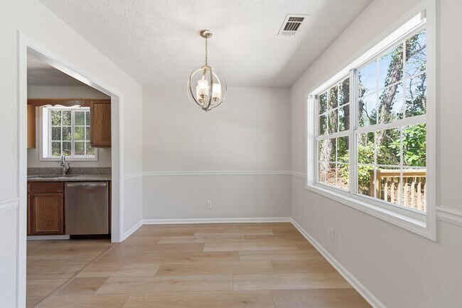 Building Photo - 201 Colony Springs Dr