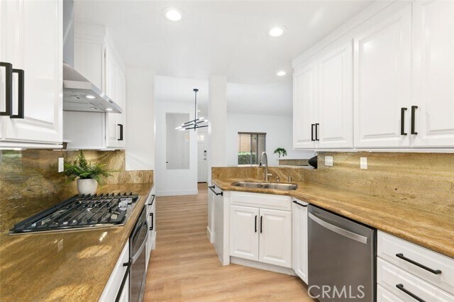 Foto del edificio - 35 Vassar Aisle