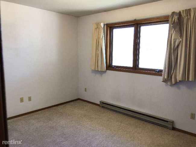 Building Photo - 2 br, 1 bath Apartment - 332 Westchester Sq N