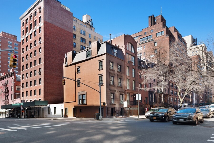Building Photo - 134 East 36th Street
