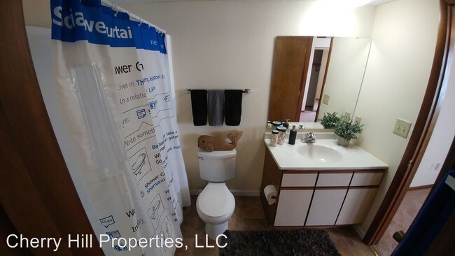 Building Photo - 1400 Eddingham Dr