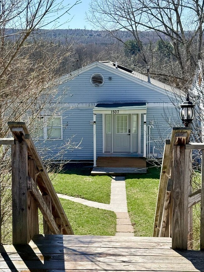 Foto del edificio - 1507 Slaterville Rd