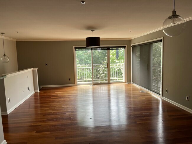Building Photo - 507 Donatello Ave