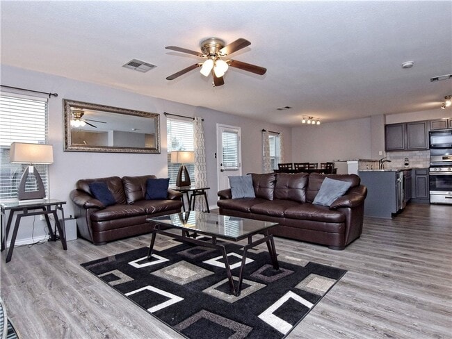 Building Photo - 251 Black Forest Rd