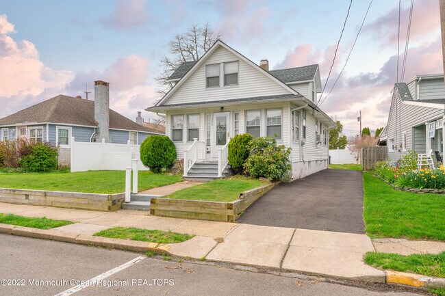Building Photo - 309 St Louis Ave