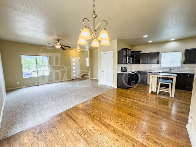 Building Photo - Spring Creek 3 Bedroom