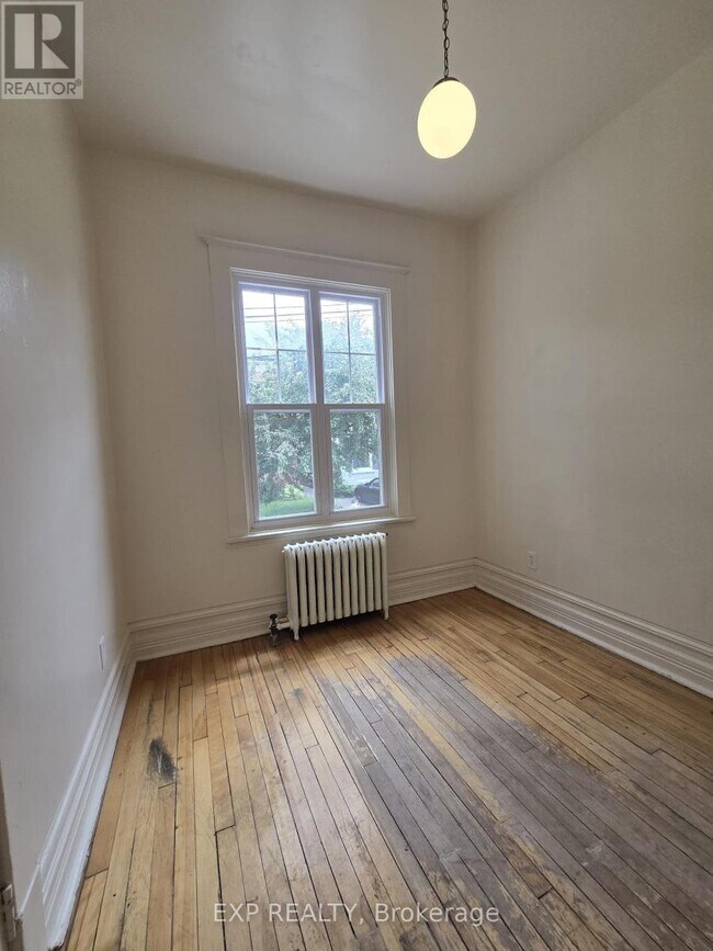 Building Photo - 453-453 Lewis St