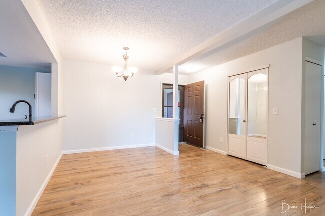 Building Photo - 7880 W 87th Dr Unit A