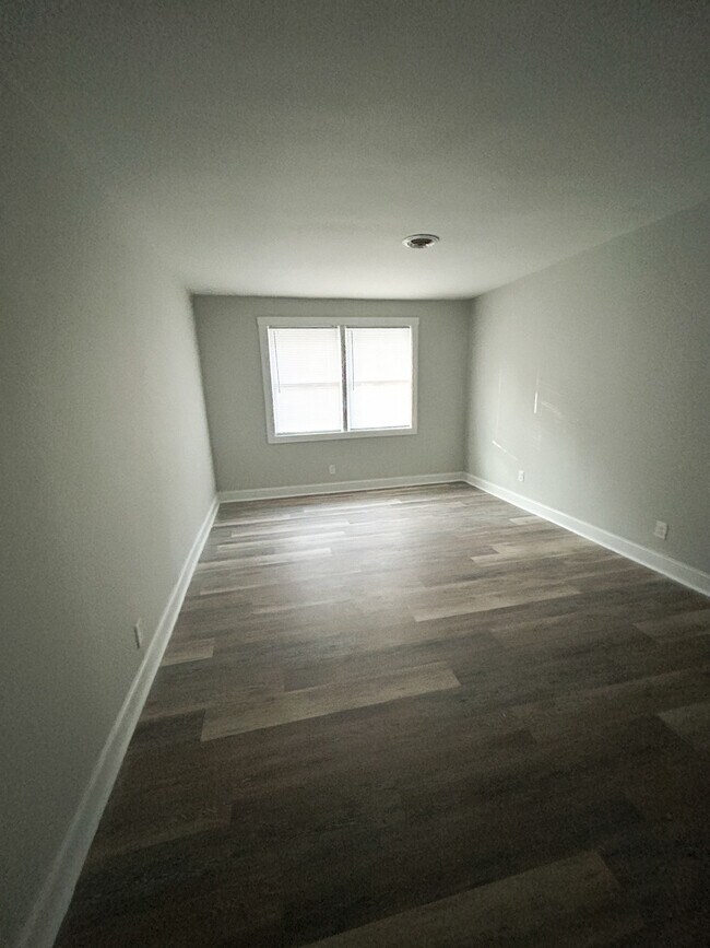 Foto del edificio - 4764 Longview Dr