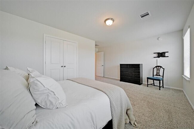 Foto del edificio - 2121 Solstice Blvd