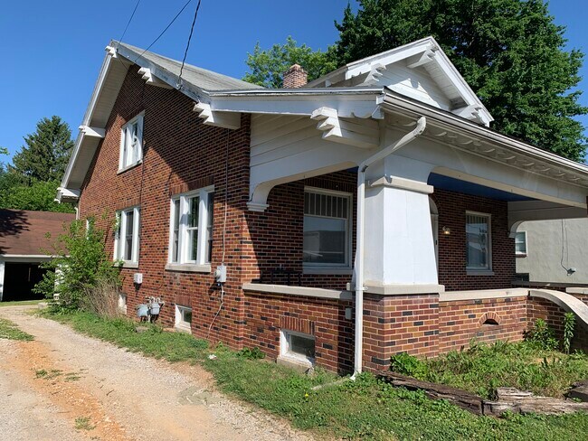 Building Photo - 2177 Baltimore Pike