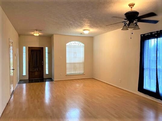 Foto del edificio - 13403 Agarita Ln
