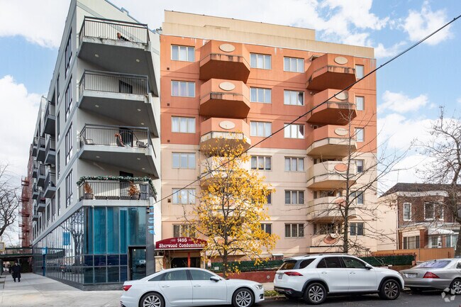 Foto del edificio - 1495 E 28th St