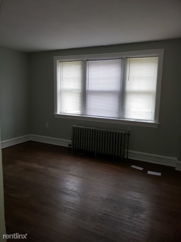 Building Photo - 2 br, 1 bath Apartment - 728 W Maple Ave,