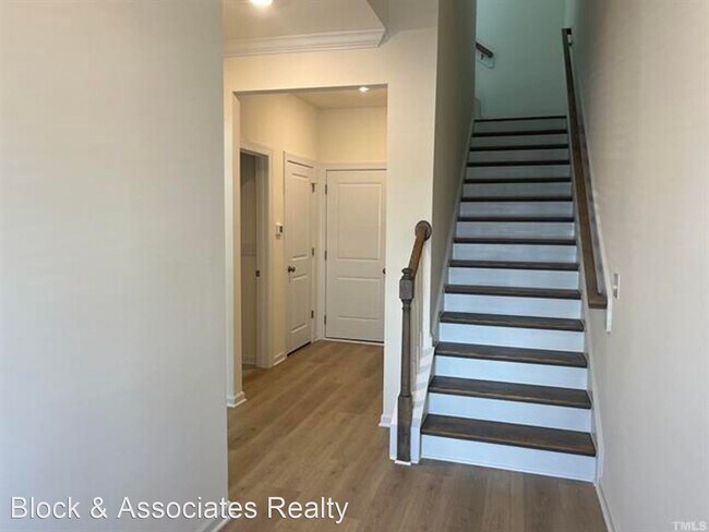 Building Photo - 4 br, 3.5 bath House - 7011 Gentle Pines P...