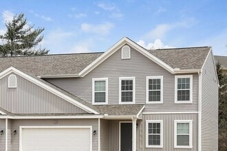 Building Photo - 1038 Broken Ridge Dr