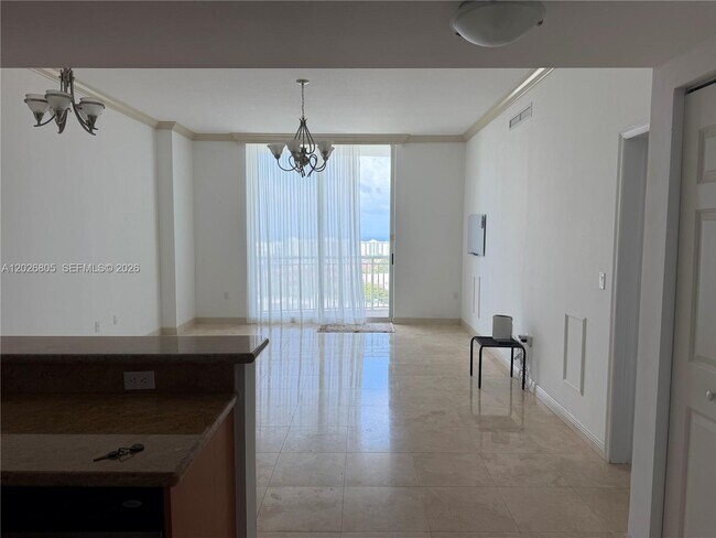 Foto del edificio - 1755 E Hallandale Beach Blvd