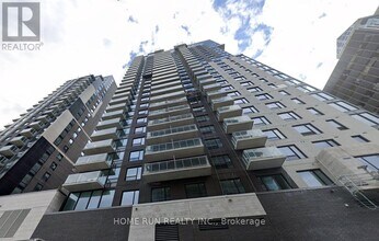 Building Photo - 180 George St