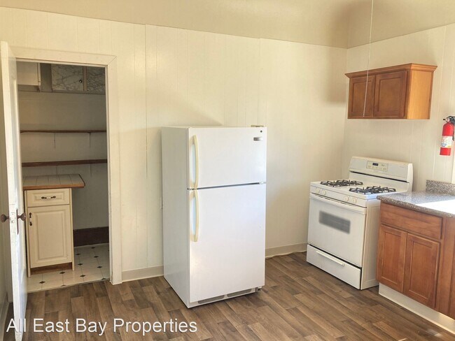 Foto del edificio - 1 br, 1 bath House - 2551 Harrington Avenu...
